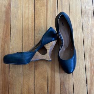 ANTHROPOLOGIE Schuler &Sons Philadelphia black wood wedge heels never worn